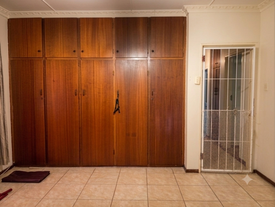 4 Bedroom Property for Sale in Nahoon Valley Park Eastern Cape